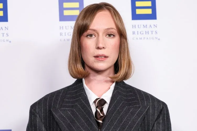 ’Emmy’ gecesinde tarihe geçti! Yahudi oyuncu Hannah Einbinder’den Gazze mesajı: Filistin özgür olsun