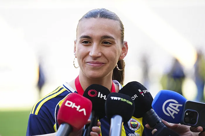 fenerbahce-arsavev-sampiyonluk-kupasini-aldi-1779207833169.jpeg