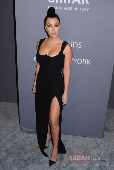 Kim Kardashian’ı cesur dekoltesi de kurtaramadı... Güzellikleriyle geceye damga vurdular!
