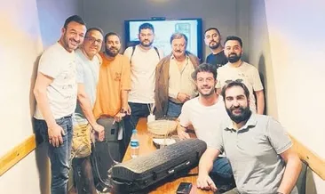 Yeni şarkısı için kolları sıvadı