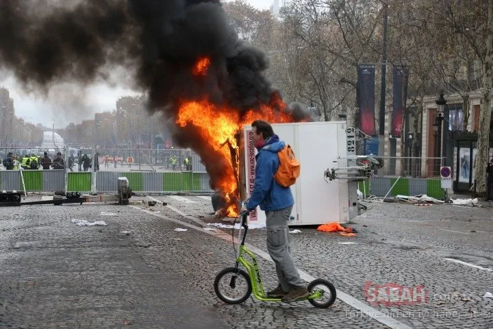 Élysée Sarayı’nda neler oluyor? Paris yanıyor!