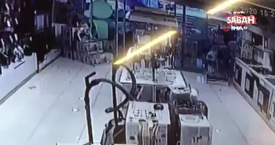 Gaz ile freni karıştıran sürücü beyaz eşya dükkanına böyle daldı | Video