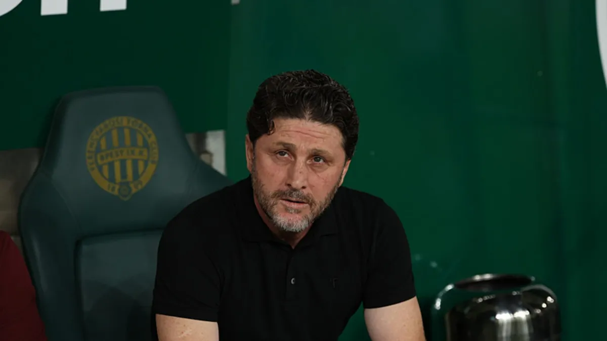 Trabzonspor, Fatih Tekke'nin sözleşmesini feshetti! KAP'a bildirildi...