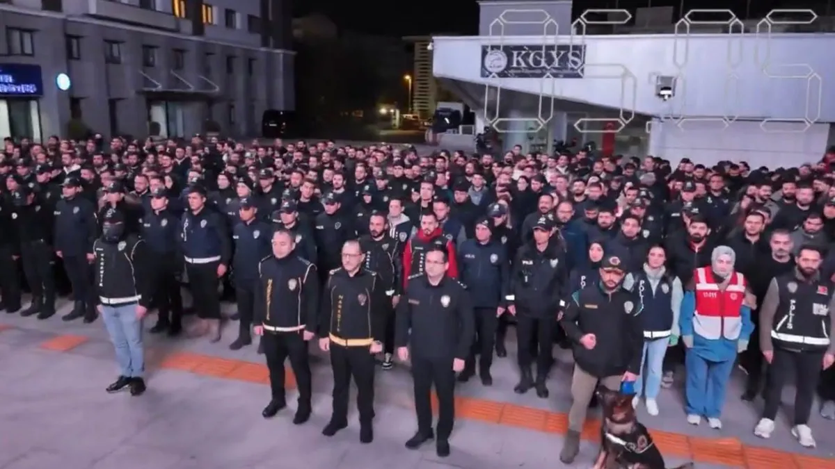 Orkinos Bulut-2” operasyonu gerçekleştirildi: 138 üst düzey organize suç örgütü üyesi yakalandı Orkinos Bulut-2” operasyonu gerçekleştirildi: 138 üst düzey organize suç örgütü üyesi yakalandı