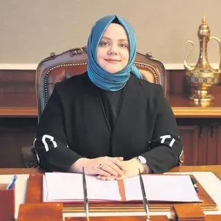 Üniversiteliler harçlık için haftada 3 gün çalışacak