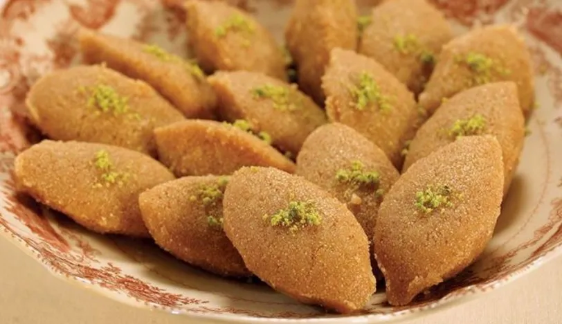 Lezzetli irmik helvaları