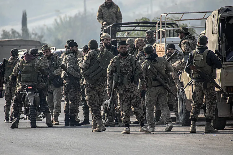 Suriye’de dengeler değişti! Muhalif güçlerin kontrol alanı büyüyor: İran’dan şoke eden hamle