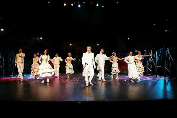 Sehir Tiyatrolari Dunya Tiyatro Gunu Nde Perdelerini Online Acacak Kultur Sanat Haberleri