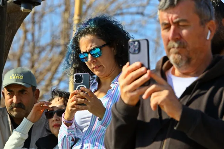Antalya falezlerde hareketli anlar! Genç kadını o halde görenler polisi aradı: Tam 4 saat…