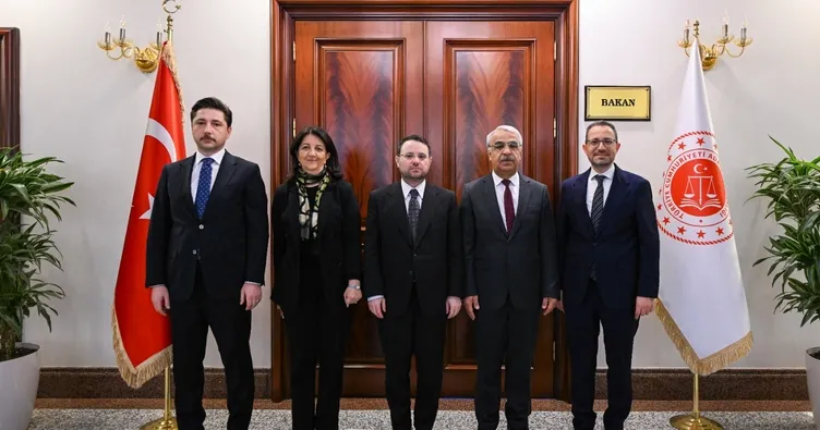 DEM Parti’den Bakan Gürlek’e ziyaret