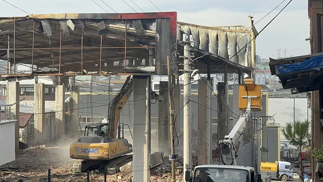 dilovasindaki-yanginin-bilirkisi-raporu-tamamlandi-uygunsuz-uretim-kacak-kat-eksik-denetim-1765389544872.jpg (800×450)