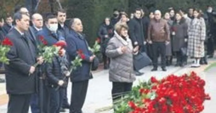 Aliyev vefatının 18. yılında anıldı