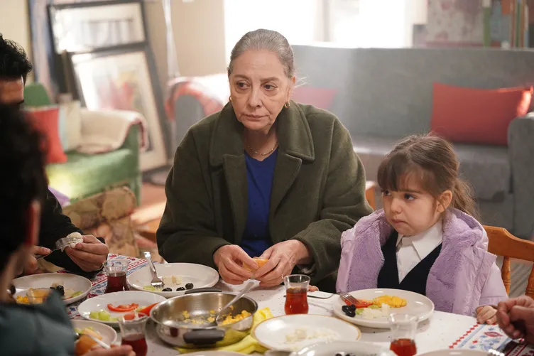 Kardelenler’de Arif’i Menekşe’nin evinde bekleyen sürpriz!