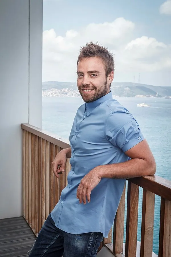Sanatçılardan Mehmetçiğe büyük destek