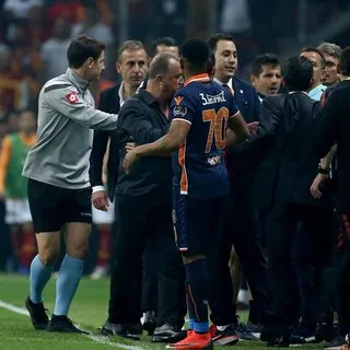 Fatih Terim'den Robinho'ya olay hareket! İşte o görüntüler