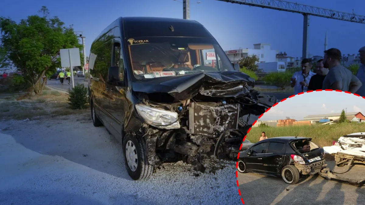 Antalya’da feci olay! Zincirleme kazada 4 araç birbirine girdi: 6’sı turist 7 yaralı Antalya’da feci olay! Zincirleme kazada 4 araç birbirine girdi: 6’sı turist 7 yaralı
