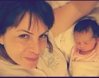 Oyuncu Sevinç Erbulak kızı Kavin’in yeni yaşını böyle kutladı! ’Bu fotoğraf ilk anımız… 18’ine 5 kala!’