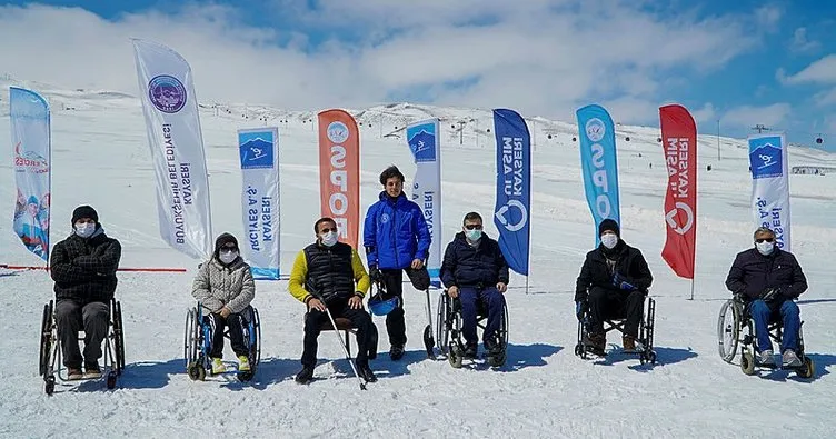 Erciyes’te engelliler kayak yaptı