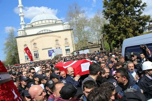 Şehit polis memuru Mehmet Ayan son yolculuğuna uğurlandı