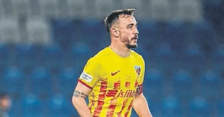Fenerbahçe’yi yıktı Aslan’ı peşine taktı
