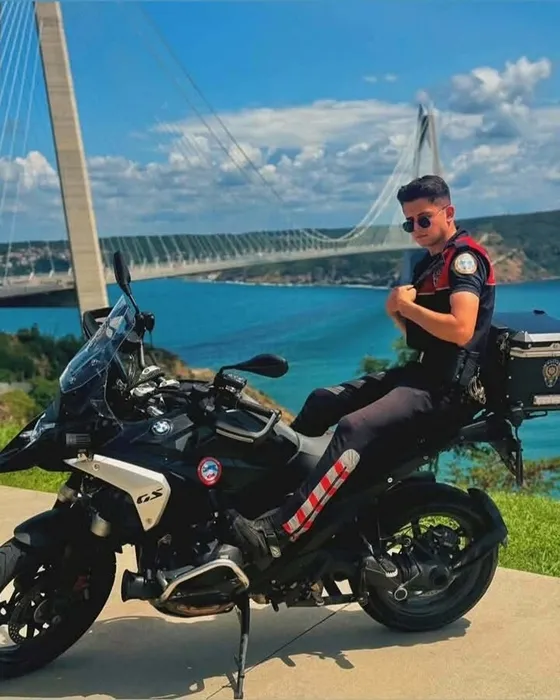 Şehit Polis Emirhan Aramış’a acı veda! Annesinin feryadı yürek yaktı: Melek oldu benim oğlum