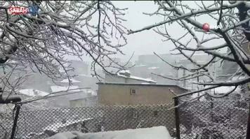 Hakkari beyaza büründü