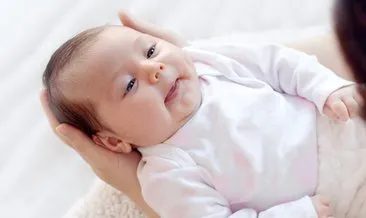 Bebeğinizin 2.ay gelişimi: Bilinçli gülücük atar!