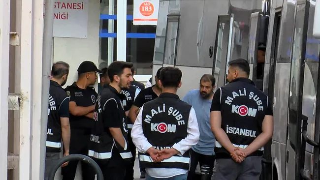 SON DAKİKA… İzmit Belediyesi soruşturmasında gizli tanıktan şok ifade! 1,6 milyonluk ihale 84 milyon TL gösterildi: Veli Ağbaba’nın sevgilisi…