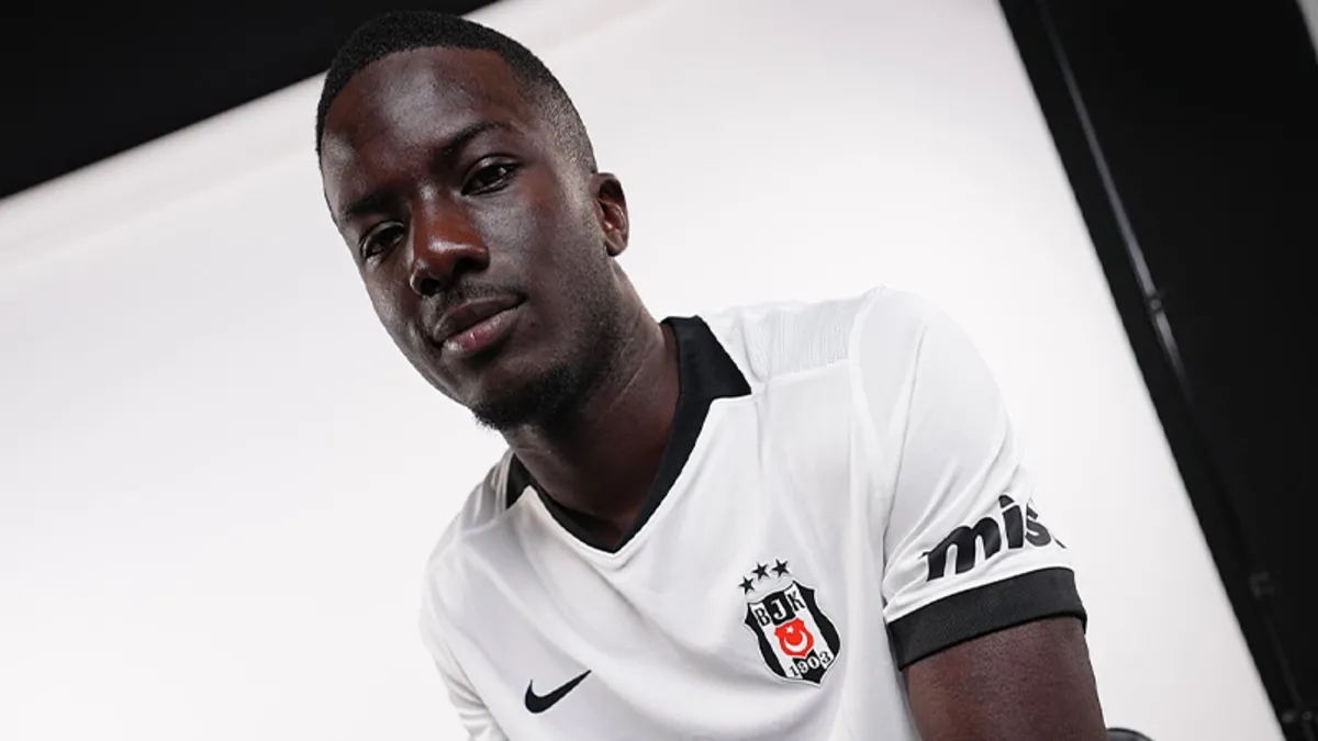 Beşiktaş’ın yeni transferi Kassoum Ouattara’dan taraftara mesaj! Beşiktaş’ın yeni transferi Kassoum Ouattara’dan taraftara mesaj!