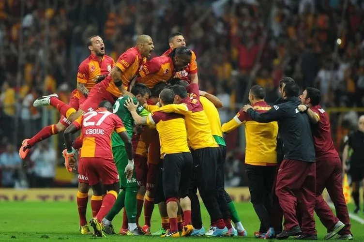 2012-13 sezonu şampiyonu Galatasaray