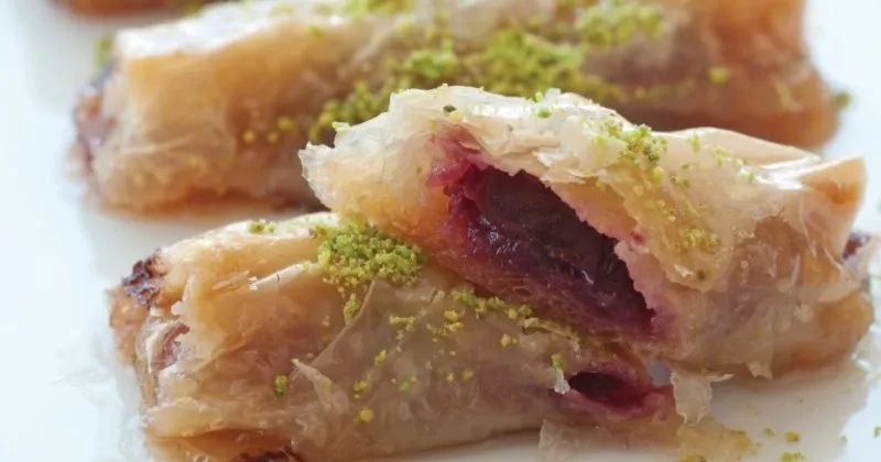 Vişneli baklava