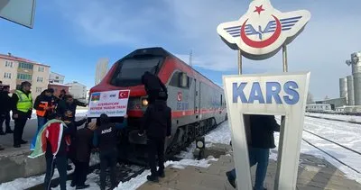 Azerbaycan’dan gönderilen yardım treni Kars’a geldi