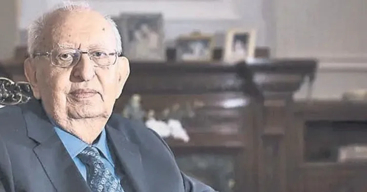 Hüsamettin Cindoruk hayatını kaybetti