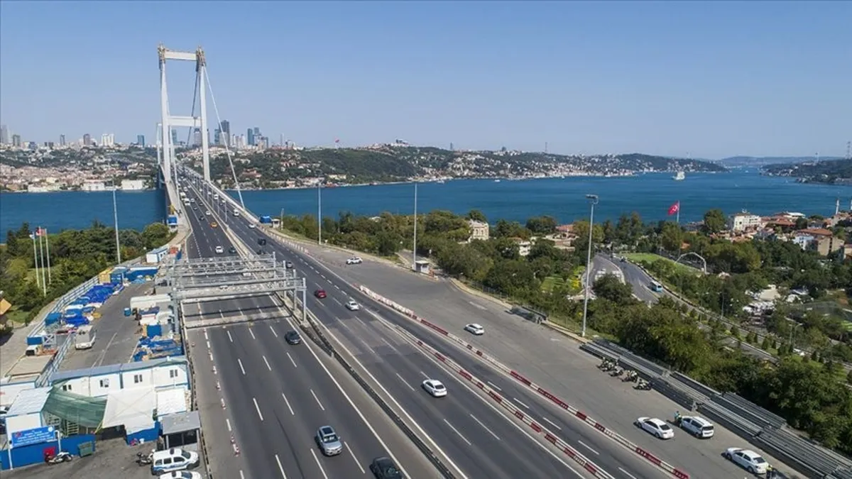 Köprü ve otoyollara yeni yılda ne kadar zam yapılacak? Bakan Uraloğlu’ndan açıklama geldi Köprü ve otoyollara yeni yılda ne kadar zam yapılacak? Bakan Uraloğlu’ndan açıklama geldi