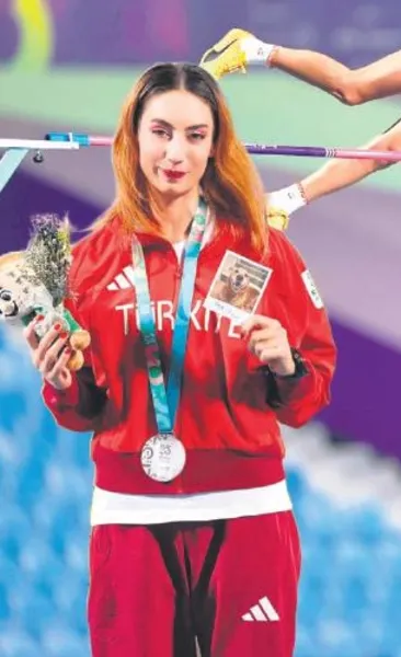 Zirvedeki yalnızlık