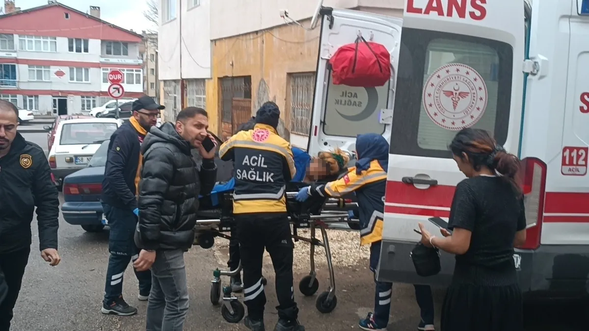 Boşanma aşamasındaki karısını 4 bıçak darbesiyle öldürdü Boşanma aşamasındaki karısını 4 bıçak darbesiyle öldürdü