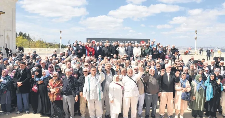 İlk hac kafilesi yola çıktı