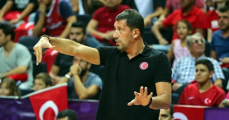 A Milli Basketbol Takımı Başantrenörü Ufuk Sarıca’dan galibiyet açıklaması