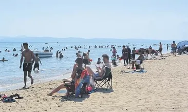 Ayvalık’ın plajları büyük ılgı görüyor