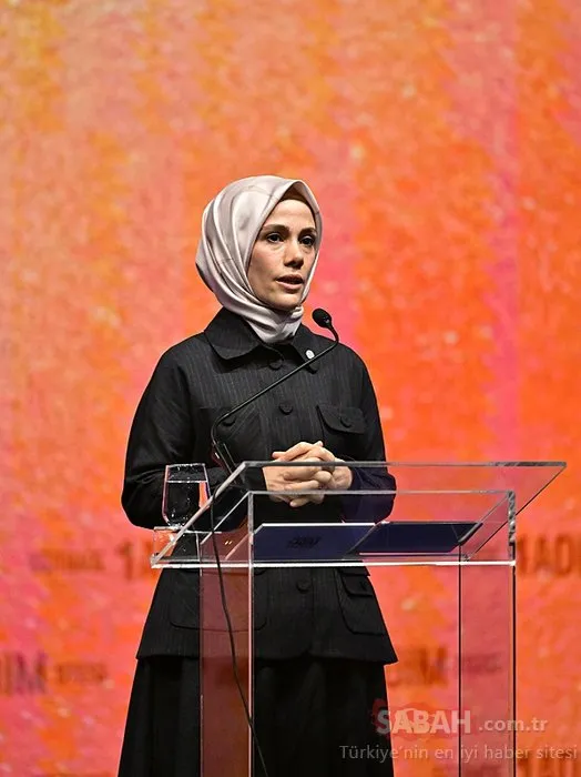 İstanbul’da Eğitimde 1 Adım Ötesi Zirvesi düzenlendi! Dr. Esra Albayrak: Sözde özgürler tarafından masum insanlar katlediliyor