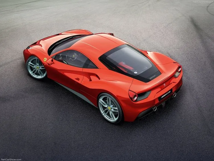 Ferrari’nin yeni modeli 488 GTB tanıtıldı