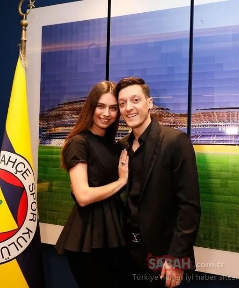 Mesut Özil’in eşi Amine Gülşe’nin yeni paylaşımı çok konuşuldu! Tescilli güzelin takılarının değeri dudak uçuklattı!
