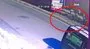 İstanbul'da otobüsten düşen kadın ağır yaralandı | Video