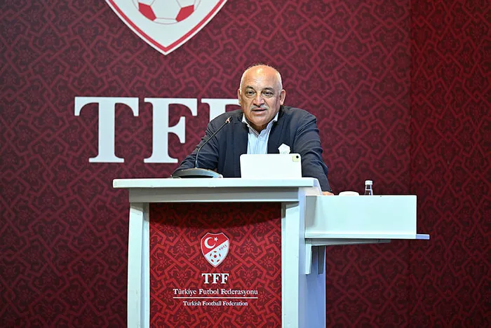 son-dakika-haberleri-turkiye-futbol-federasyonu-tff-baskani-mehmet-buyukeksi-stefan-kuntz-kararini-duyurdu-1691304250245.jpg