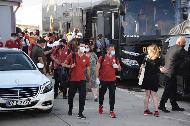 Yıldız isim dönüyor! İşte Galatasaray'ın Alanya 11'i