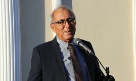 Ataol Behramoğlu’dan ’faşizmin zirvesi’