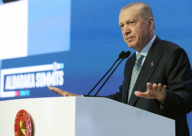 son-dakika-baskan-erdogan-acikladi-ziraat-vakif-ve-halk-katilimi-birlesecek-emlak-katilim-halka-arz-olacak-1780670717536.jpeg SON DAKİKA | Başkan Erdoğan açıkladı: Ziraat, Vakıf ve Halk Katılım'ı birleşecek, Emlak Katılım halka arz olacak!