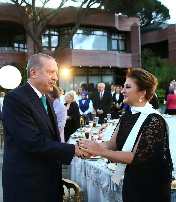 Cumhurbaşkanı Erdoğan, sanatçı ve sporcular ile iftarda bir araya geldi