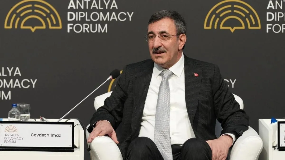 AB’nin daha aktif bir rol oynayabileceğine inanıyorum AB’nin daha aktif bir rol oynayabileceğine inanıyorum