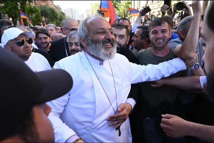 Ermenistan’da ‘Darbe planı yapmakla’ suçlanmıştı: Gözaltına alındı